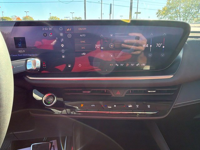 Used 2024 Buick Envision Sport Touring AWD/4WD image 20