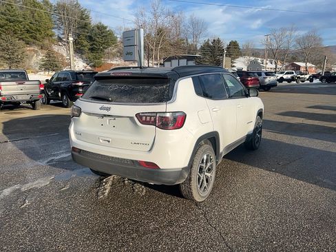 New 2026 Jeep Compass Limited w/ Sun, Sound & Navigation Group image 5