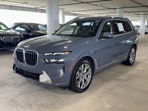Used 2026 BMW X7 xDrive40i AWD/4WD image 4