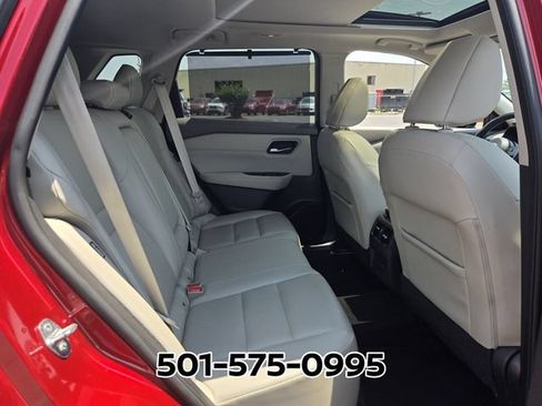 Used 2021 Nissan Rogue SV w/ Premium Package FWD image 18