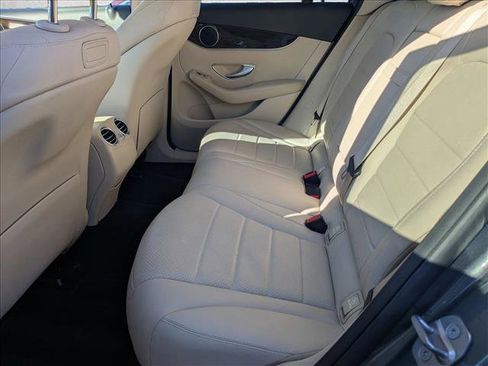 Used 2019 Mercedes-Benz GLC 300 image 17