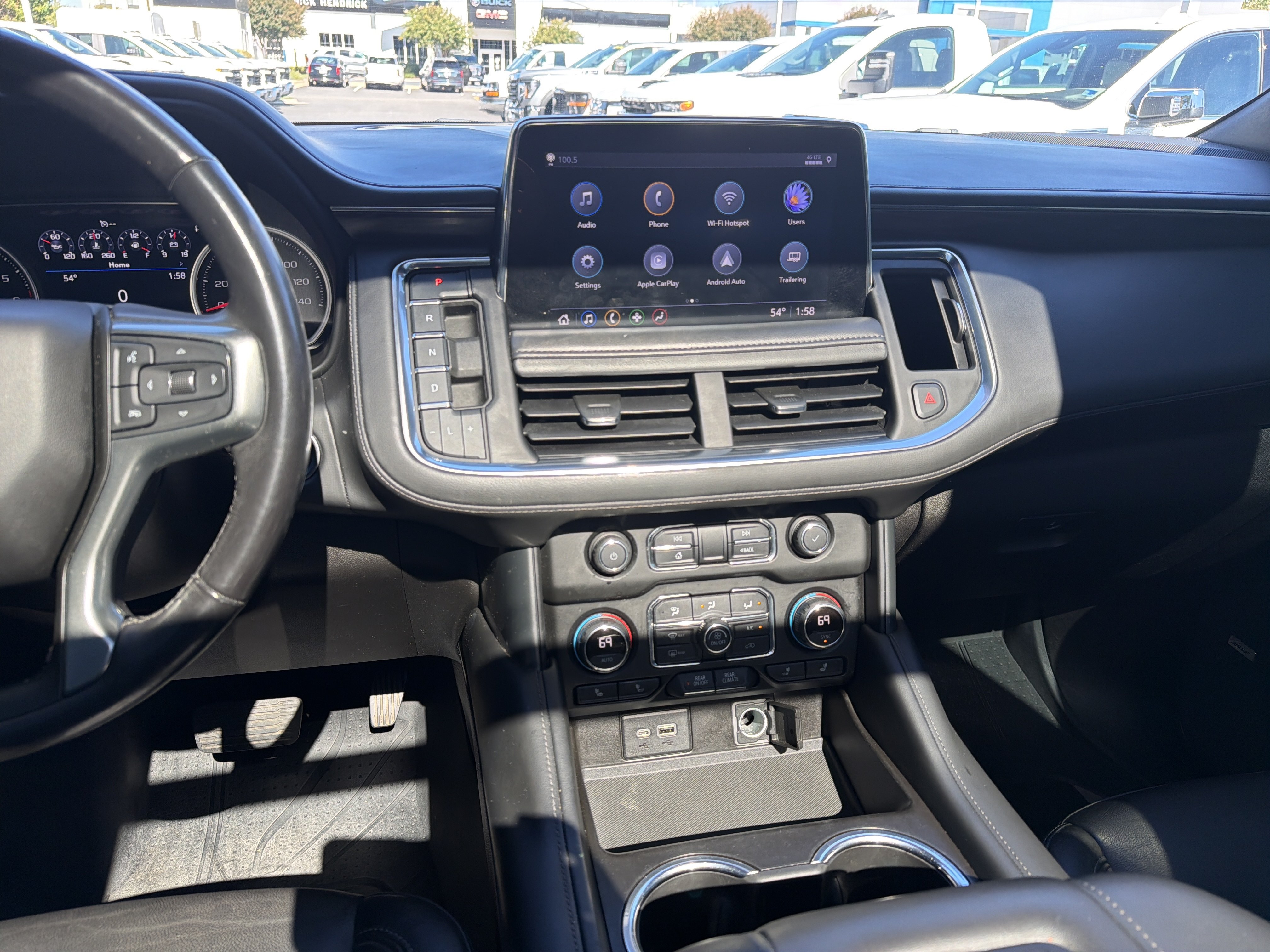 Used 2021 Chevrolet Tahoe Z71 w/ Z71 Off-Road Package AWD/4WD image 31