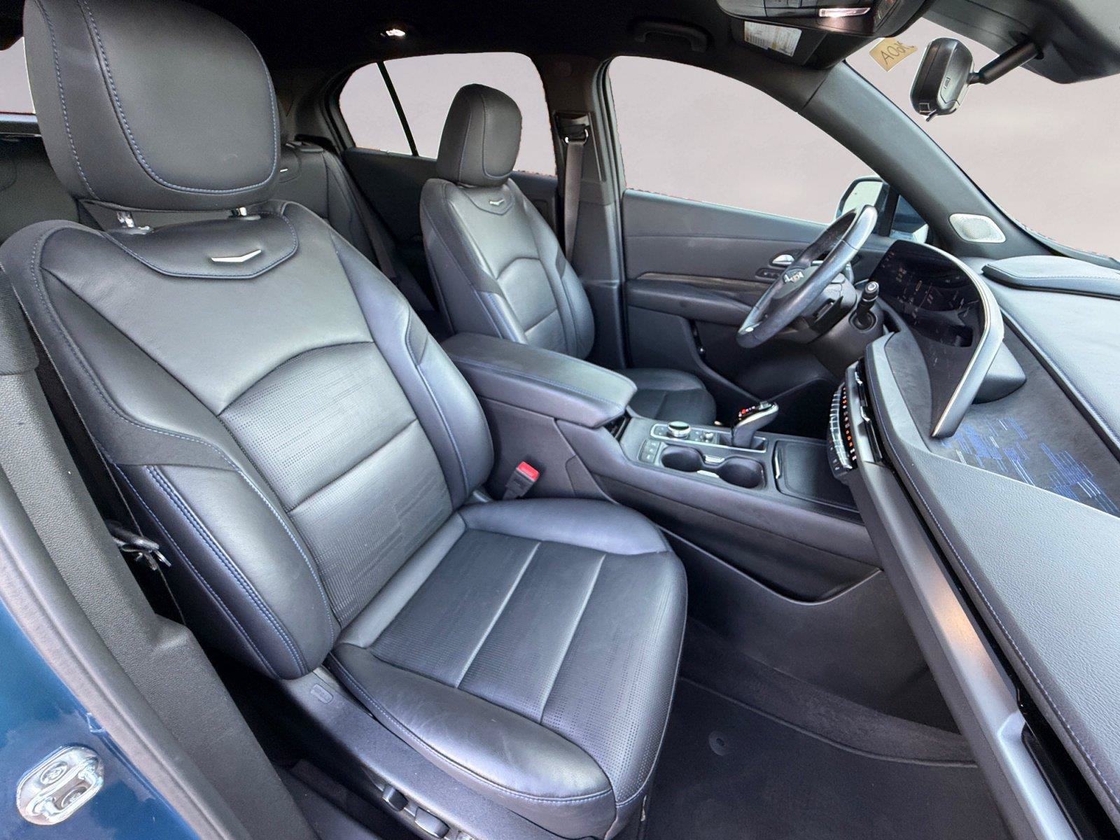 Certified 2025 Cadillac XT4 Sport FWD image 15