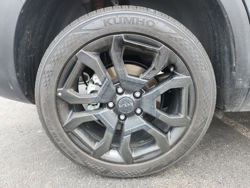 Used 2025 Kia Seltos X-Line AWD/4WD image 17