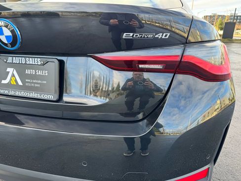 Used 2023 BMW i4 eDrive40 image 16