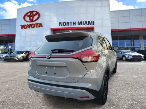 Used 2023 Nissan Kicks SR w/ SR Premium Package FWD image 4