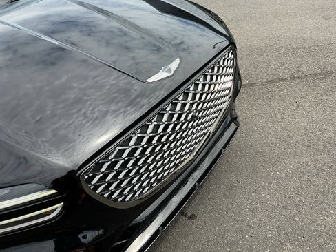 Used 2022 Genesis GV70 2.5T AWD/4WD image 5