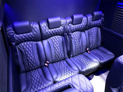 Used 2024 Mercedes-Benz Sprinter 3500 image 21