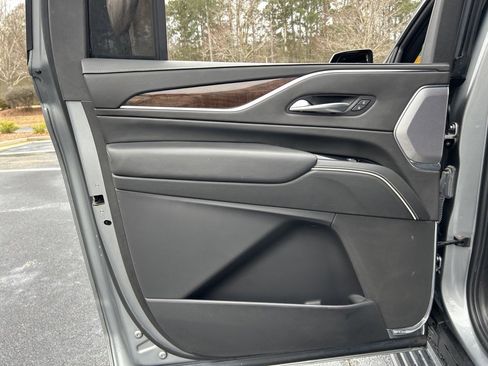 Used 2023 Cadillac Escalade ESV Sport Platinum w/ LPO, ONYX Package image 60