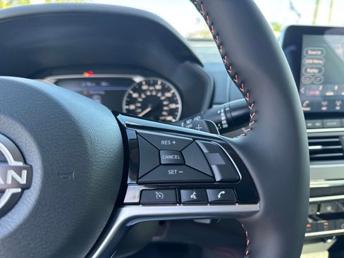 New 2025 Nissan Altima 2.5 SR image 16