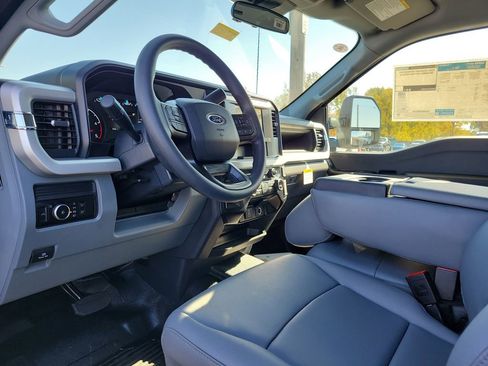 New 2026 Ford F550 4x4 Crew Cab image 19