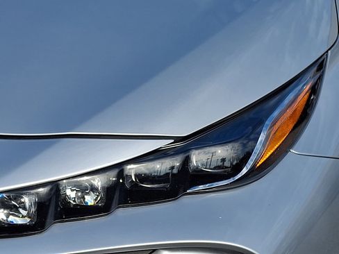 Used 2021 Toyota Prius Prime XLE image 8