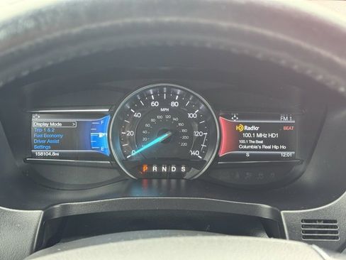 Used 2017 Ford Explorer Limited image 24