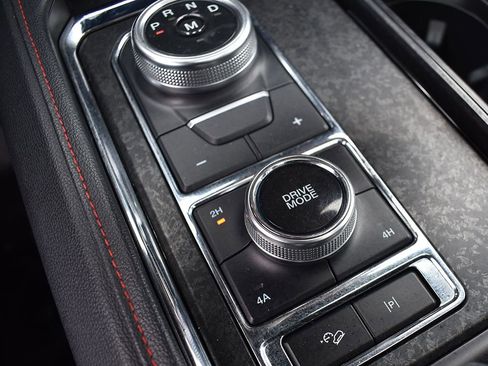 Used 2022 Ford Expedition Limited w/ Equipment Group 304A image 24