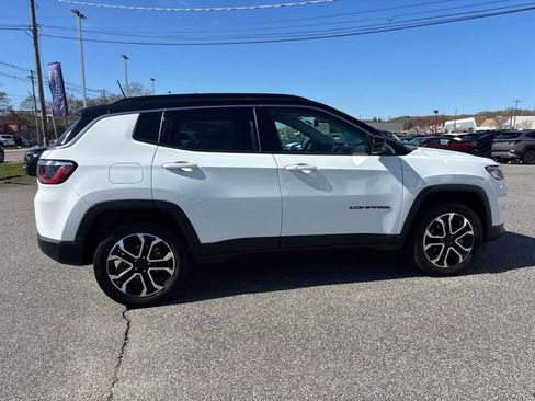 Used 2022 Jeep Compass Limited AWD/4WD image 2