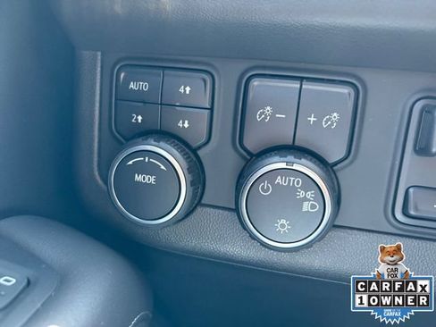 Used 2023 Chevrolet Tahoe LT w/ LT Signature Package AWD/4WD image 10