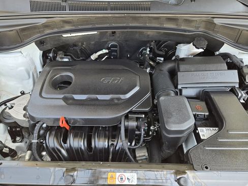 Used 2018 Hyundai Santa Fe Sport FWD image 20