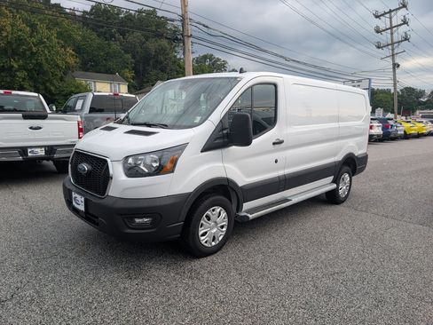 Certified 2025 Ford Transit 250 Low Roof w/ Exterior Upgrade Package RWD image 2