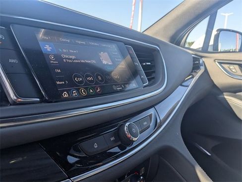 Used 2024 Buick Enclave Premium image 21