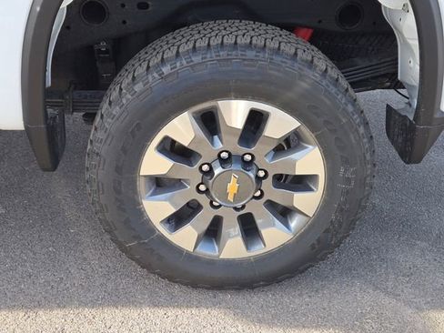 New 2026 Chevrolet Silverado 2500 Custom w/ Custom Convenience Package image 5