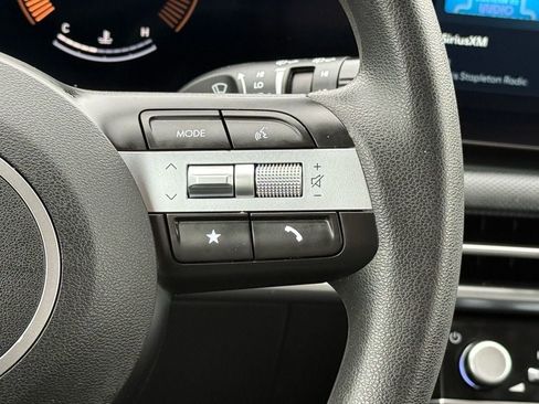 Used 2025 Hyundai Tucson SE image 22