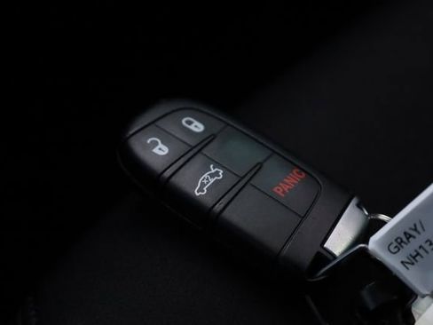 Used 2022 Chrysler 300 Touring w/ Sport Appearance Package image 24