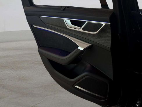 Used 2023 Audi RS 6 Avant w/ Carbon Optic Package image 45