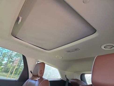 Used 2018 Buick Enclave Avenir w/ Avenir Technology Package image 15