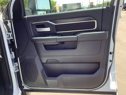 Used 2024 RAM 2500 Big Horn w/ Bed Utility Group image 37