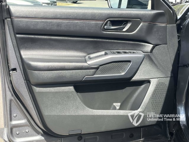 Used 2024 Nissan Pathfinder Rock Creek AWD/4WD image 15