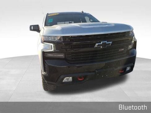 Used 2021 Chevrolet Silverado 1500 LT Trail Boss w/ Convenience Package II image 3