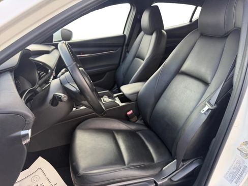 Used 2019 MAZDA MAZDA3 Hatchback FWD image 10