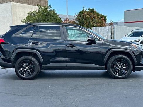 Certified 2022 Toyota RAV4 XLE w/ Convenience Package FWD image 6