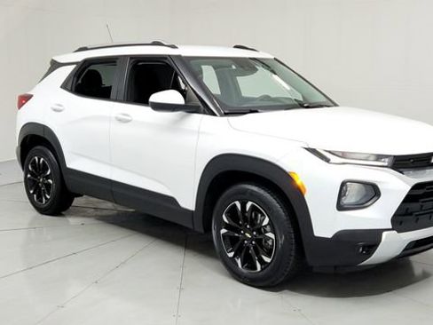 Used 2022 Chevrolet TrailBlazer LT w/ Convenience Package image 7