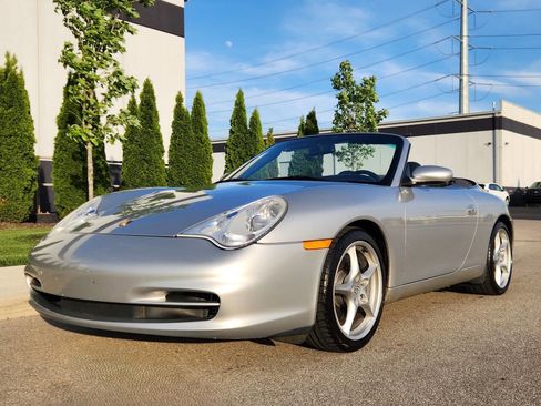 Used 2002 Porsche 911 Cabriolet image 2