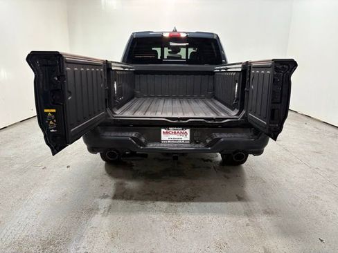 New 2026 RAM 1500 Laramie w/ Night Edition AWD/4WD image 10