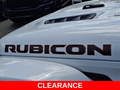 Used 2023 Jeep Wrangler Unlimited Rubicon w/ LED Lighting Group AWD/4WD image 30