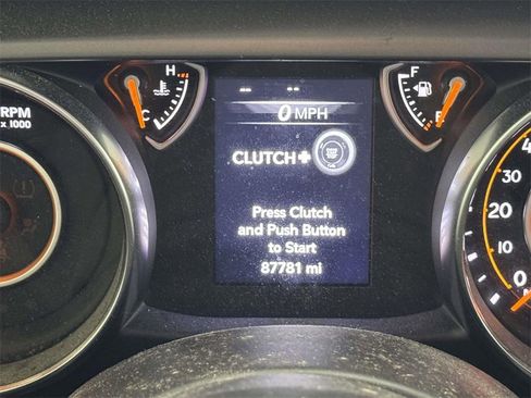 Used 2022 Jeep Gladiator Sport image 12