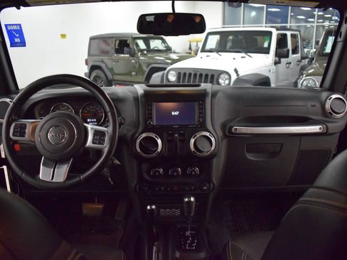 Used 2017 Jeep Wrangler Rubicon AWD/4WD image 18