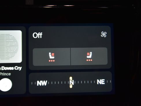 Used 2022 Rivian R1T Adventure image 55