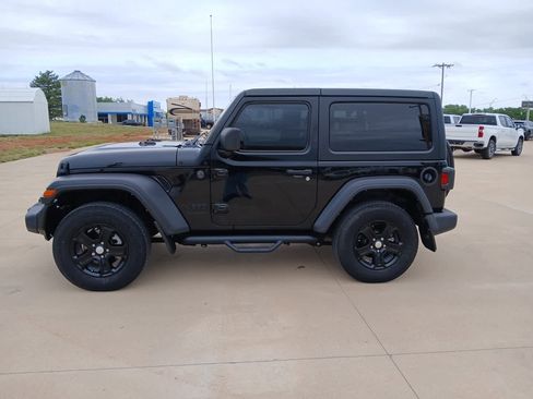 Used 2022 Jeep Wrangler Sport AWD/4WD image 38