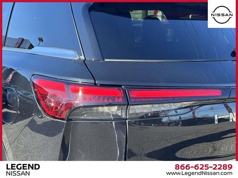 Used 2023 INFINITI QX60 Luxe w/ Performance Audio Package image 11