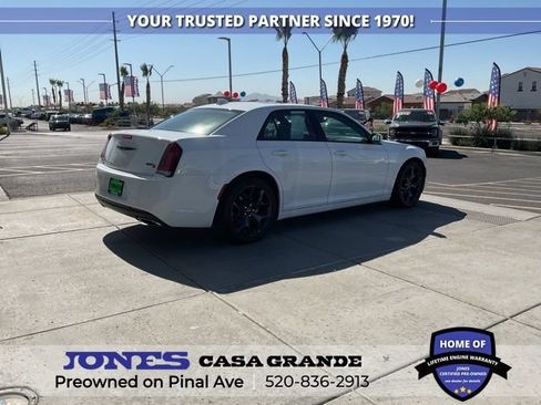 Used 2023 Chrysler 300 S RWD image 5