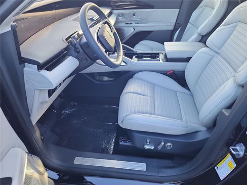 New 2026 Lincoln Nautilus Reserve AWD/4WD image 13