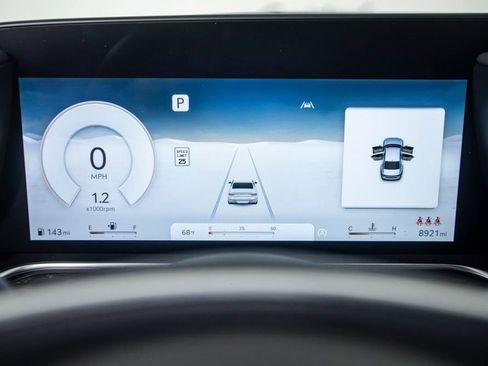 Used 2025 Genesis G90 3.5T image 30