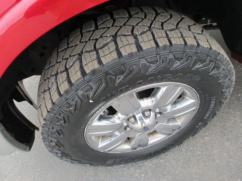 Used 2011 Ford F150 Lariat w/ Lariat Chrome Pkg image 11