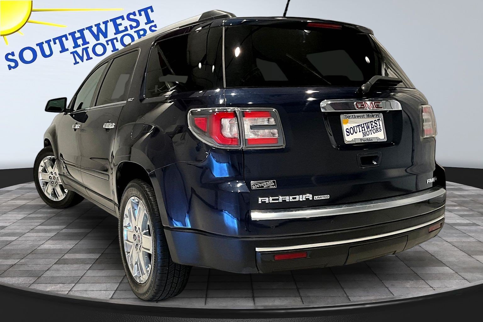 Used 2017 GMC Acadia Limited SLT AWD/4WD image 5