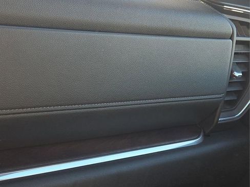 Used 2025 GMC Sierra 1500 SLT image 27