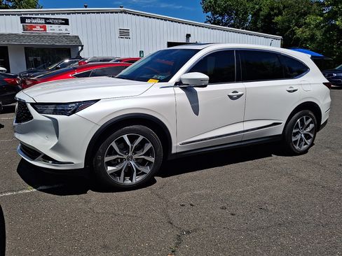 Used 2024 Acura MDX SH-AWD w/ Technology Package image 3