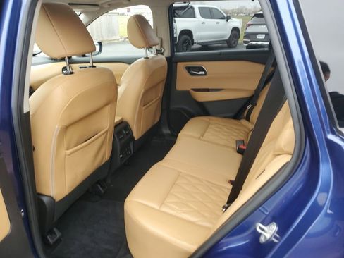 Used 2021 Nissan Rogue Platinum image 26